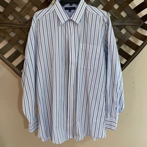 Tommy HilFiger Men's Button Down Dress Shirt Size 17 (34-35) Large